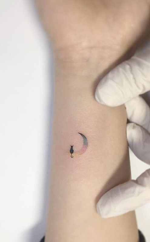Tendencias 2018: tatuajes mini  y sin delineado