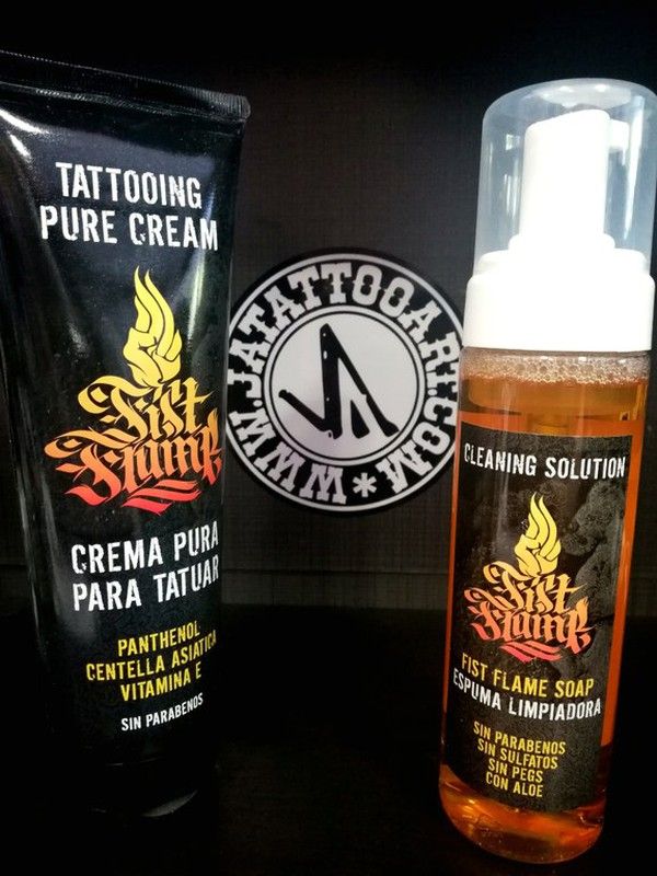 Manteca y espuma para tatuar