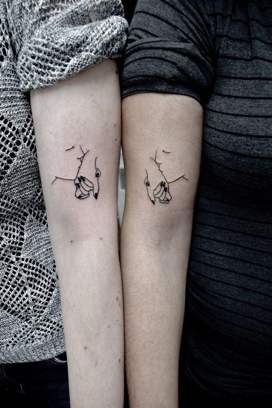 Tatuaje entre hermanas