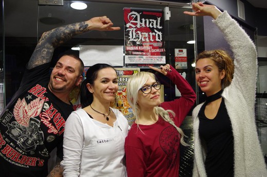 El equipo de JA TATTOO en la presentación del disco de Anal Hard