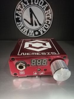 Fuente de alimentación para tatuar NEMESIS